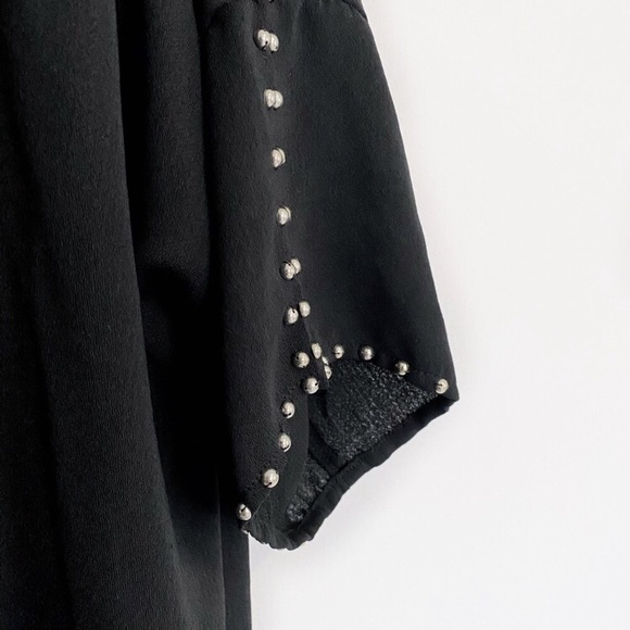 Beaded Loose Fitting T-shirt Blouse - Picture 4 of 4